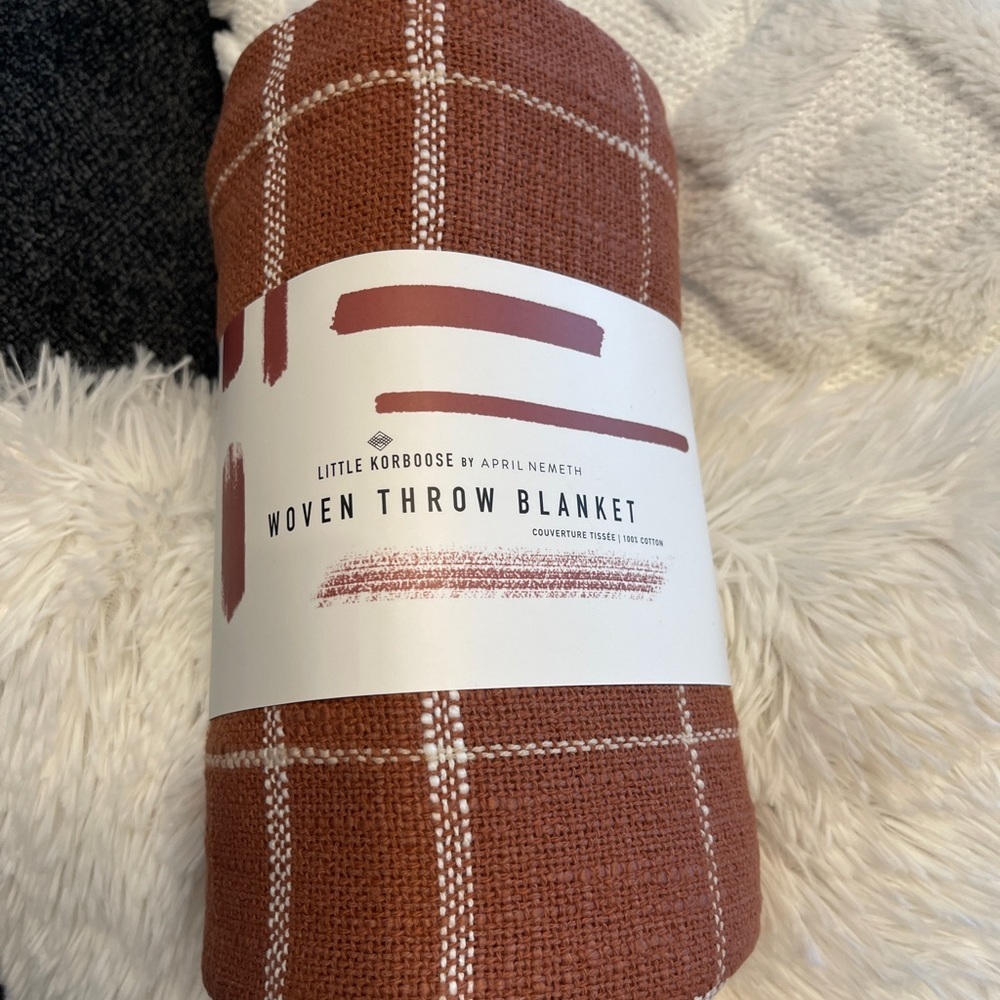 LITTLE KORBOOSE Woven Throw Blanket in Rust “50x60” - Picture 10 of 13